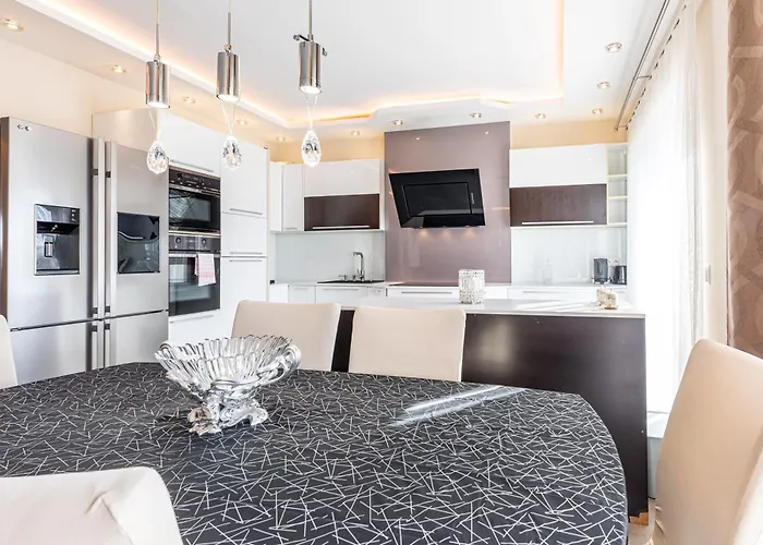 Apartamento Family & Luxury By Jr Viena